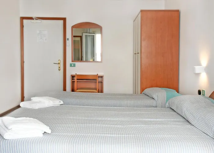 Hotel Exclusive in pieno centro - Nuova gestione 2025 Riccione